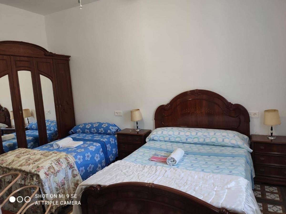 Cortijo Ferre, A Pies Del Castillo La Atalaya De Hébergement de vacances *
