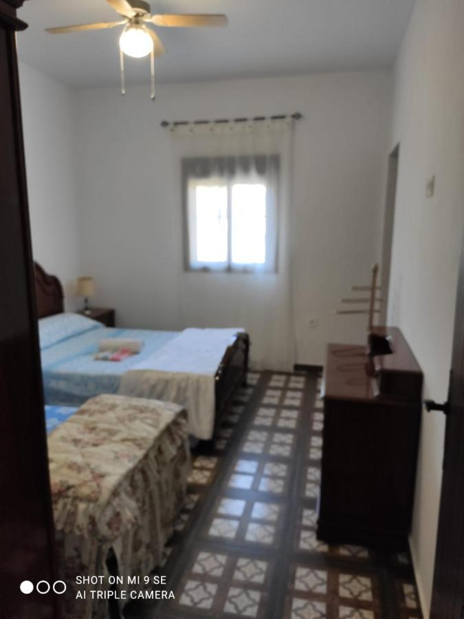 Cortijo Ferre, A Pies Del Castillo La Atalaya De